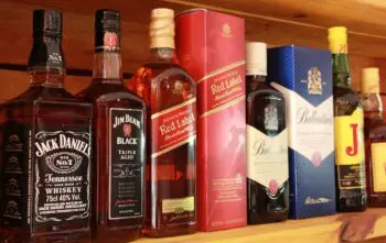 Bebidas mais caras e mais baratas: 4 diferenças Bebidas mais caras e mais baratas: 4 diferenças