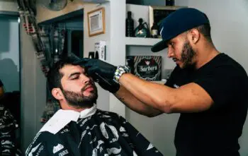 Tendências de cortes e coloração capilar para 2024 Tendências de cortes e coloração capilar para 2024