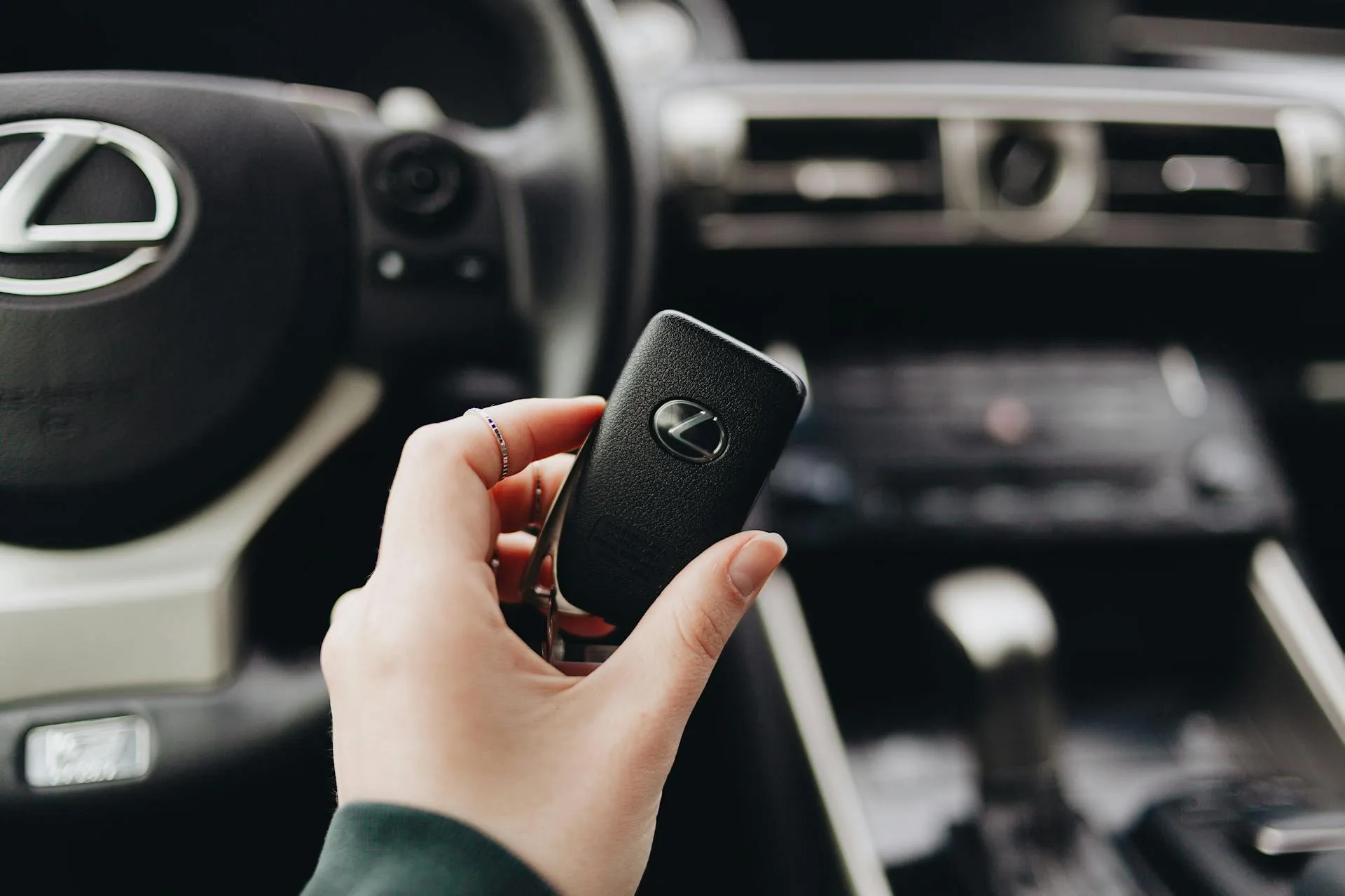 O que você deve saber antes de comprar seu primeiro carro