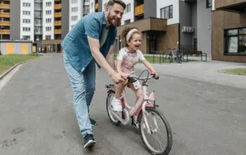 Dicas para incentivar as crianças a andarem de bicicleta Dicas para incentivar as crianças a andarem de bicicleta