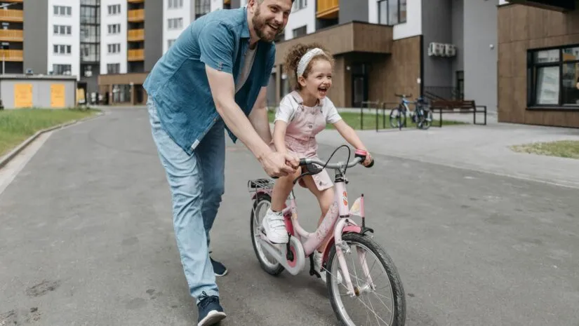 Dicas para incentivar as crianças a andarem de bicicleta Dicas para incentivar as crianças a andarem de bicicleta