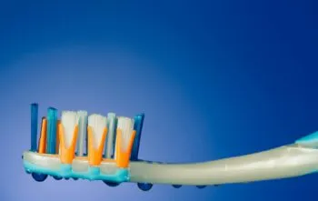 Escova de dentes faz diferença Escova de dentes faz diferença