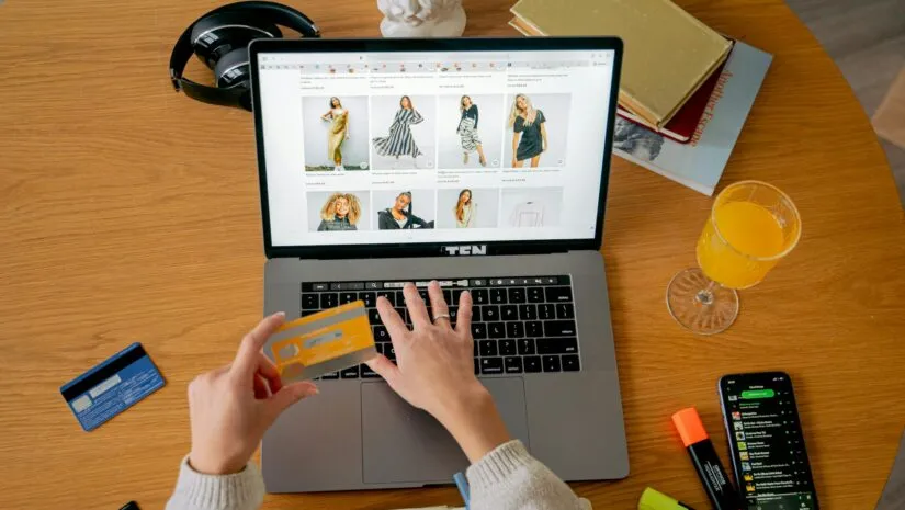 Como hábitos digitais moldam nossas escolhas de consumo e cuidado pessoal Como hábitos digitais moldam nossas escolhas de consumo e cuidado pessoal