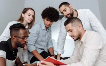 Como estruturar equipes de alta performance em empresas em crescimento Como estruturar equipes de alta performance em empresas em crescimento